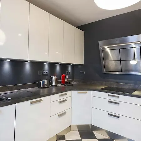 Guestready - Retro House Near Pepiniere Park Apartment